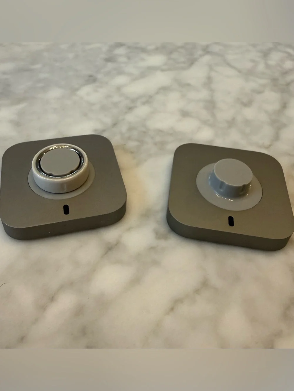 Oura ring gen 4 size 6 white ceramic with extra charging dock (like new)
